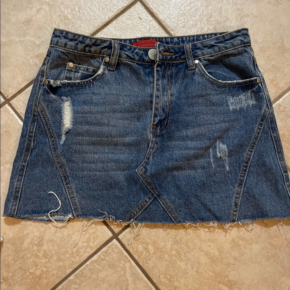 Signature 8 mini skirt